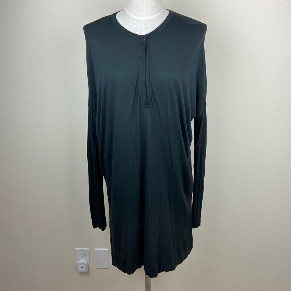 Vince Oversized Viscose Keyhole Tunic Top